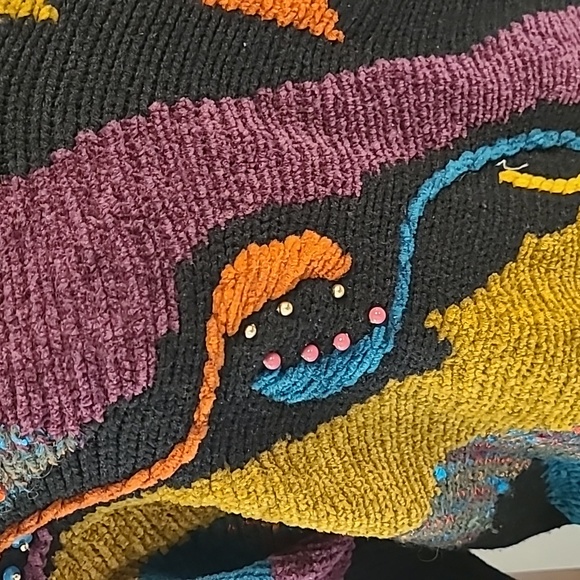 Colorful Vintage Abstract Sweater - Picture 2 of 8